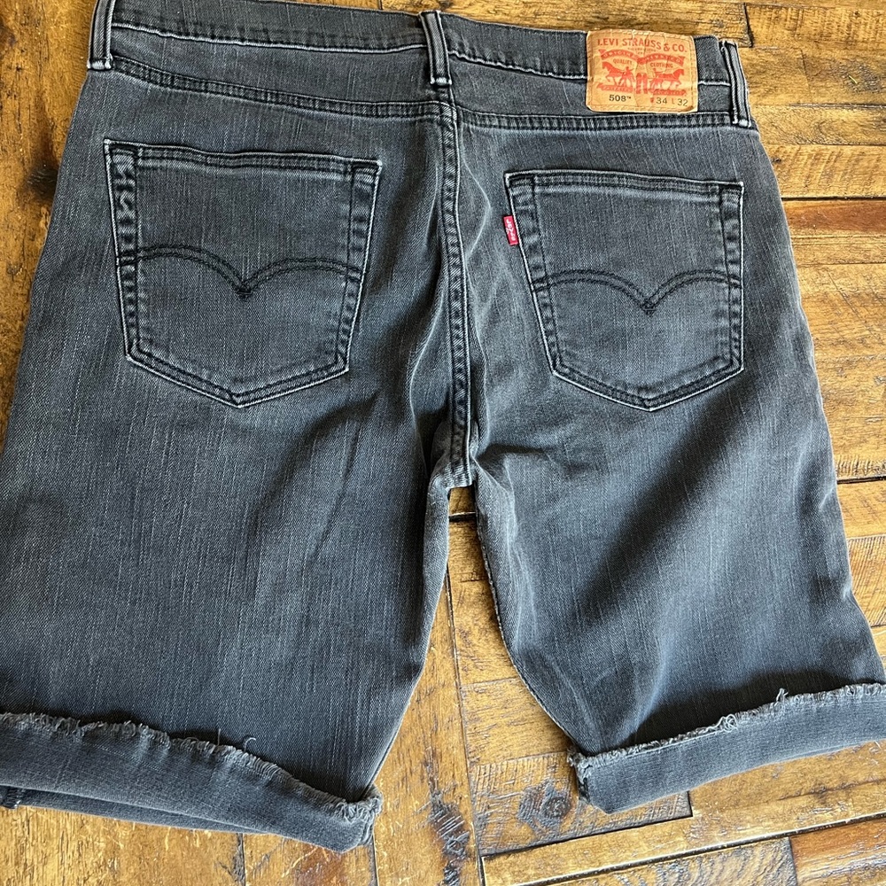 Levi’s men shorts - Picture 2 of 2